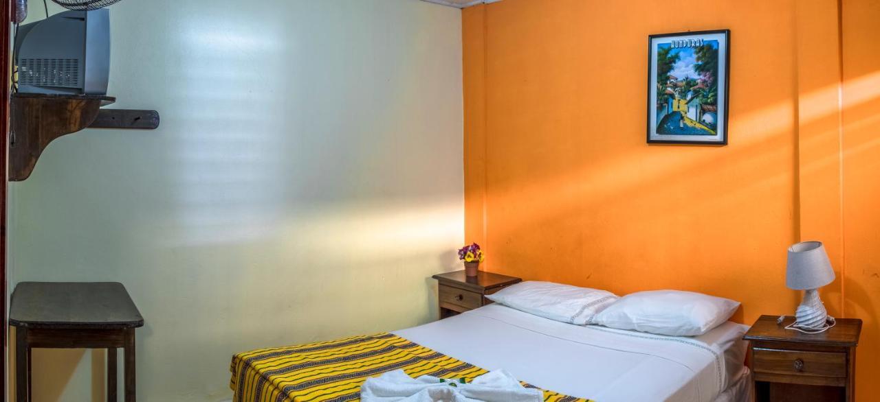 Berakah B&B- Central Park Copán Екстериор снимка